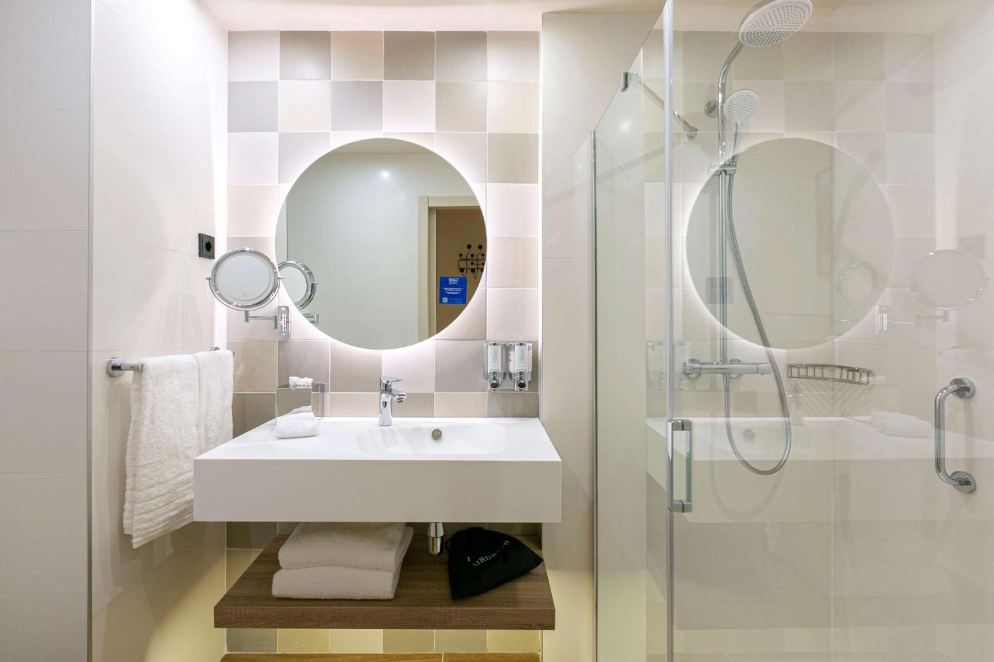 Hampton By Hilton Alcobendas Madrid Εξωτερικό φωτογραφία